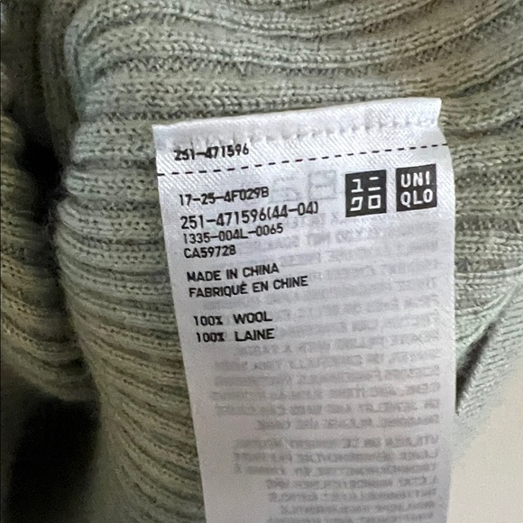 Uniqlo Ribbed Short Sleeve Top - Soft Green - Picture 3 of 4